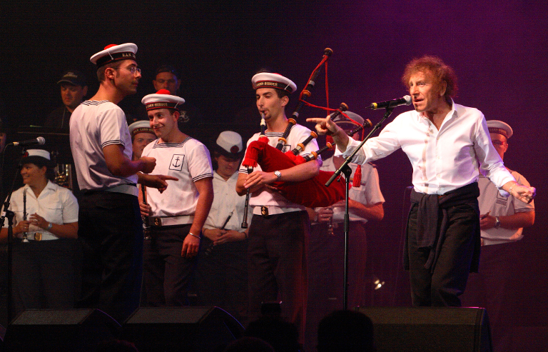 Alain Souchon Le Bagad De Lann Bihouë